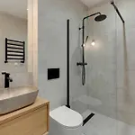 Woda By Grand Apartment